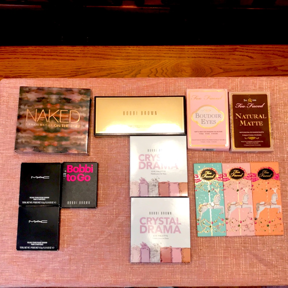 NIB Unused Eyeshadow Palettes - Picture 1 of 1